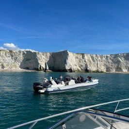 Maverick-boat-adventures-seaford-cliffs